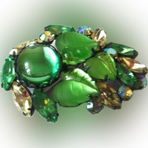 Vintage HATTIE CARNEGIE Attributed Molded Glass Leaf JellyBelly Cabochon Brooch